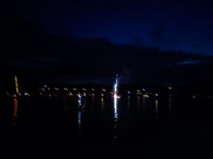 Feuerwerk auf dem Wasser